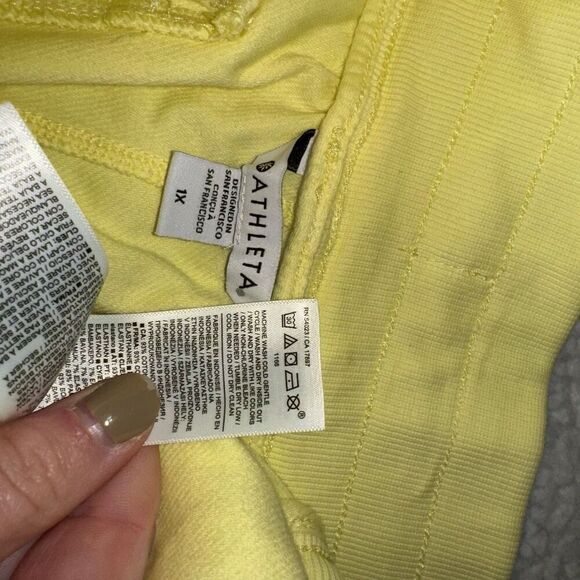 Athleta Women’s Farallon Midi Shorts Light Yellow Size 1XL NWT - Picture 9 of 9